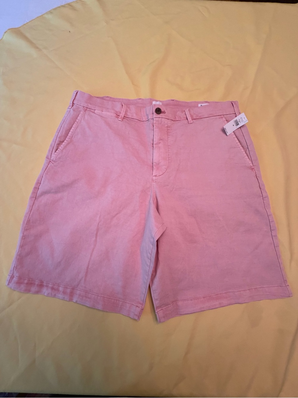 GAP Men's Pink Flat-Front Cotton Shorts Barely Worn